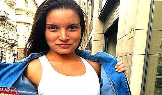 Ее киска подверглась мощным ударам члена с хорошей амплитудой, порно видео