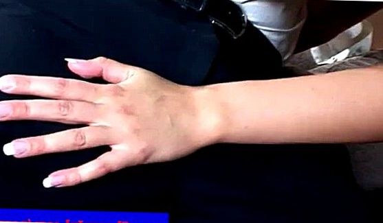 Две телки в теле, дали парню порезвится, порно видео