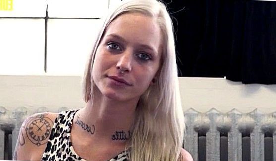 Жаркая Amelia Gin сняла с себя всю одежду и поласкала свою мокрую киску, истекая от удовольствия, порно видео