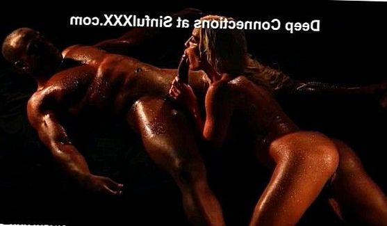 Мамочки: Brazilian lesbian kiss, порно видео